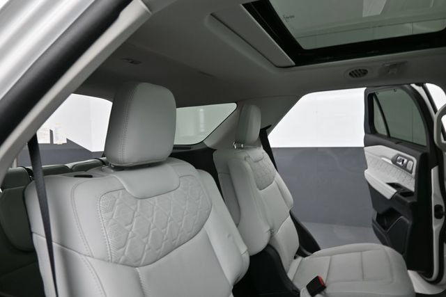 Certified 2025 Ford Explorer Platinum w/ Ultimate Package AWD/4WD image 27