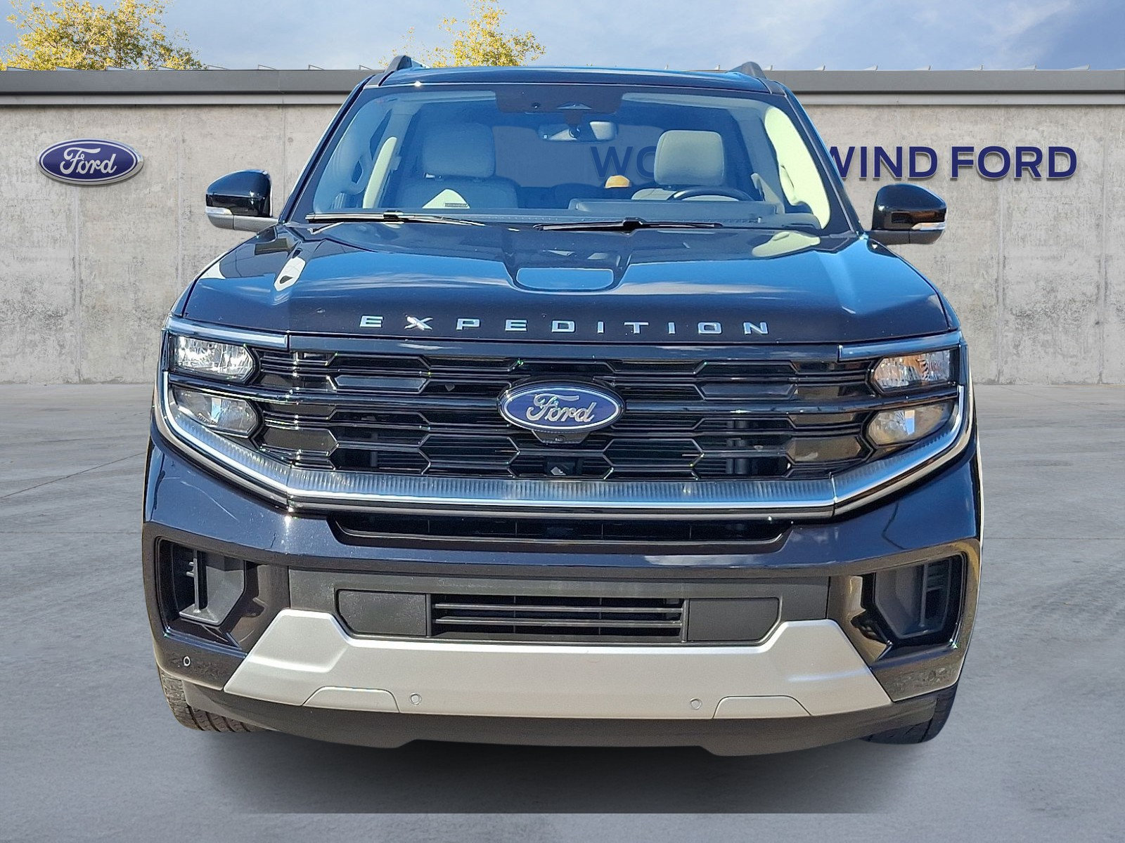 Certified 2025 Ford Expedition Max Platinum AWD/4WD image 2