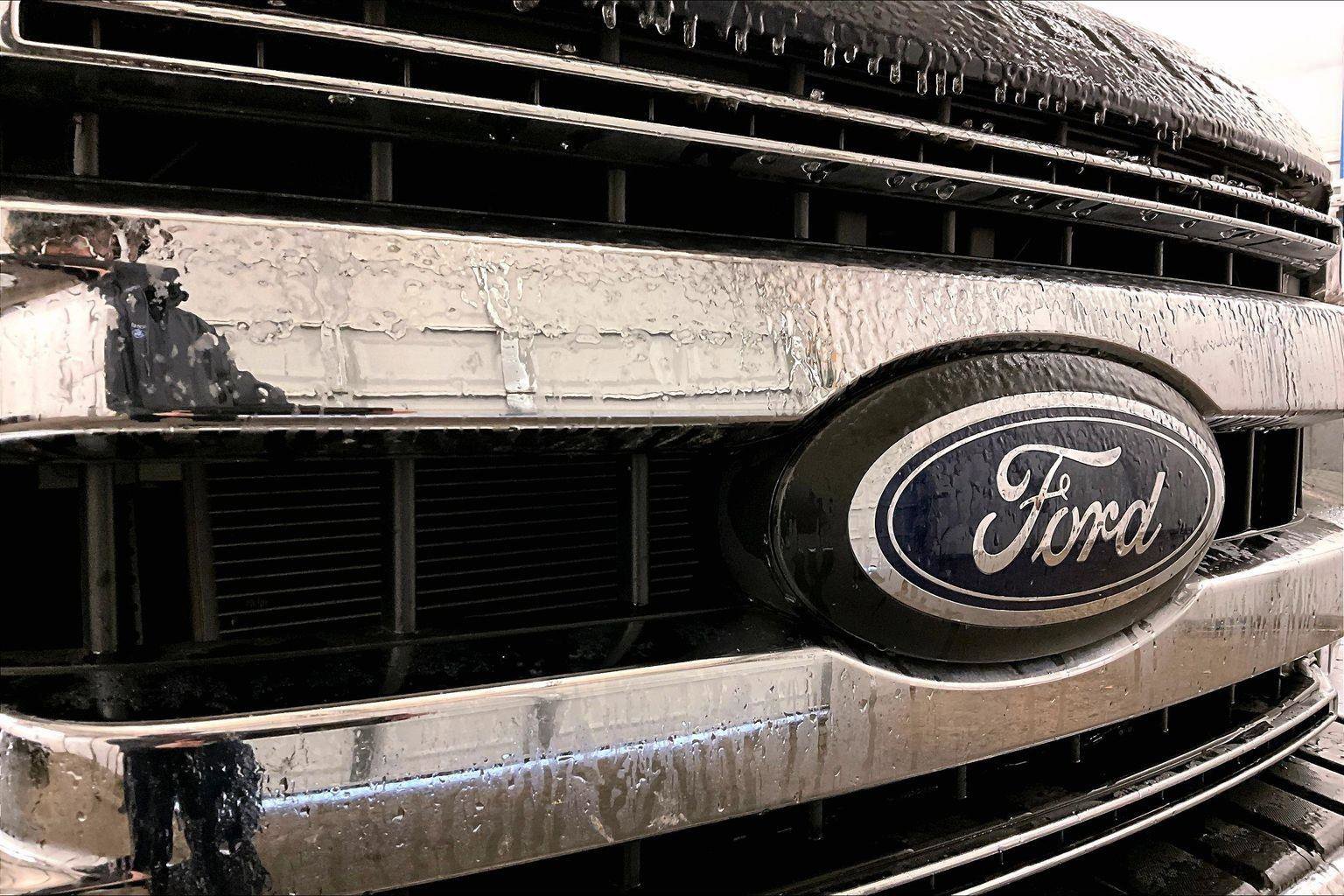 Certified 2021 Ford F250 XL w/ STX Appearance Package image 29