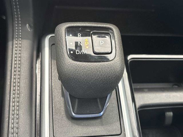 Used 2023 Nissan Pathfinder Platinum AWD/4WD image 14