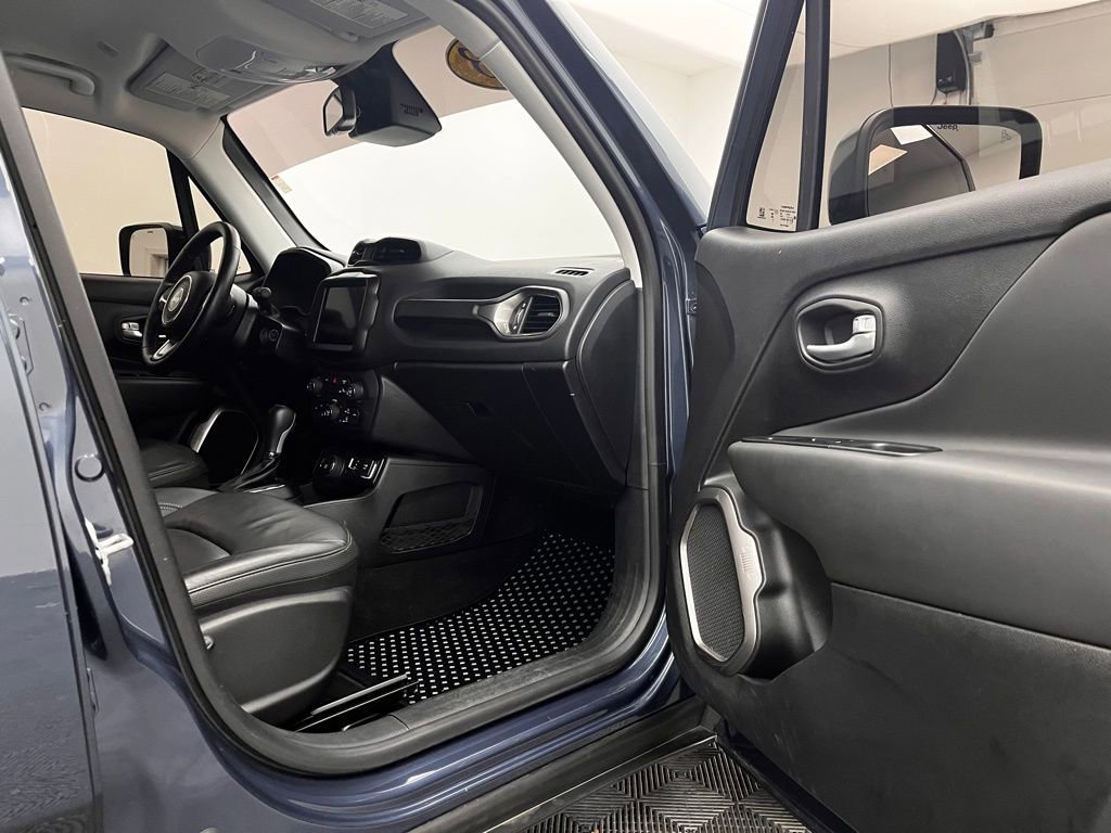 Used 2023 Jeep Renegade Limited image 24