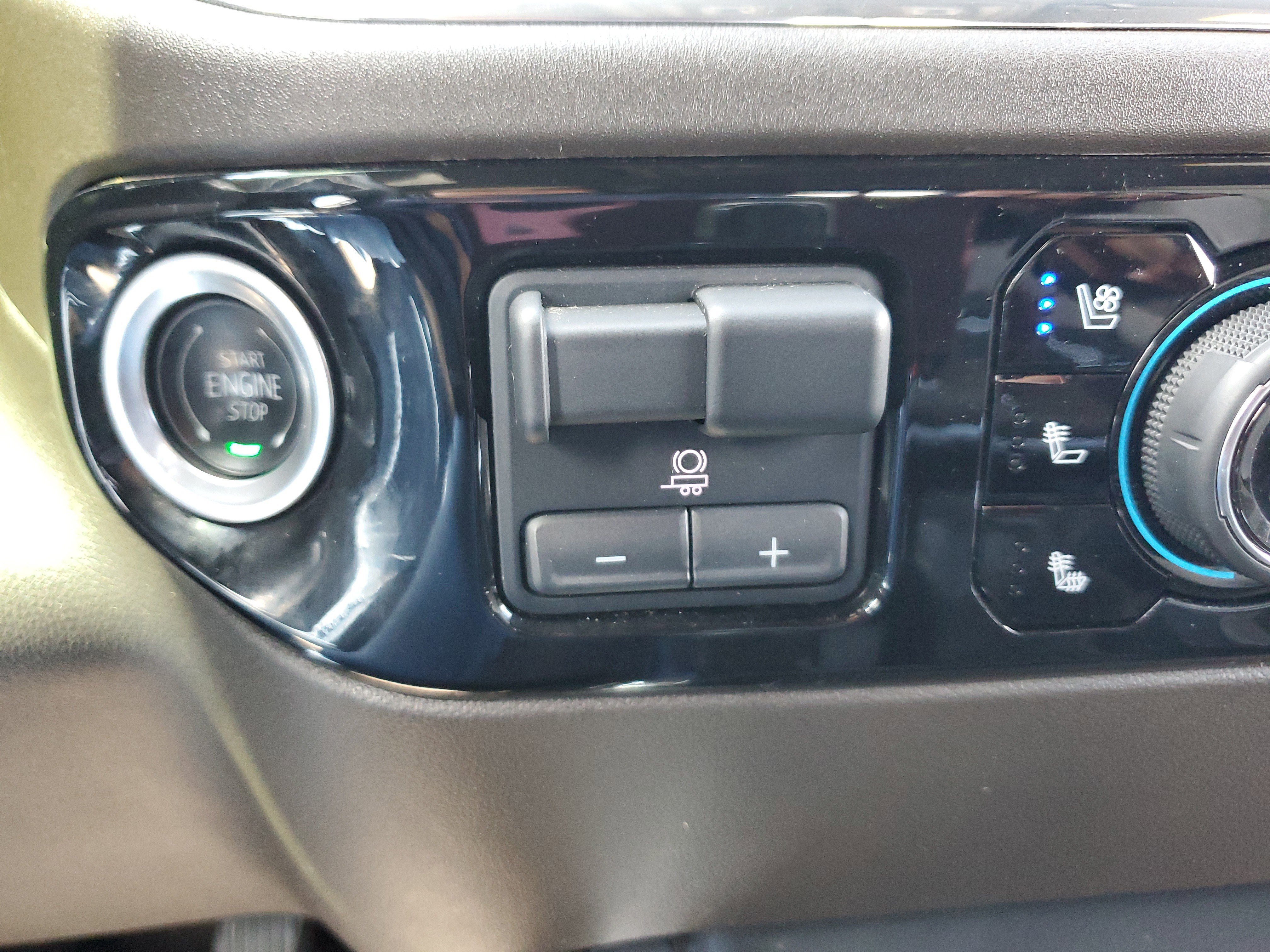 Used 2024 Chevrolet Silverado 1500 LTZ AWD/4WD image 21