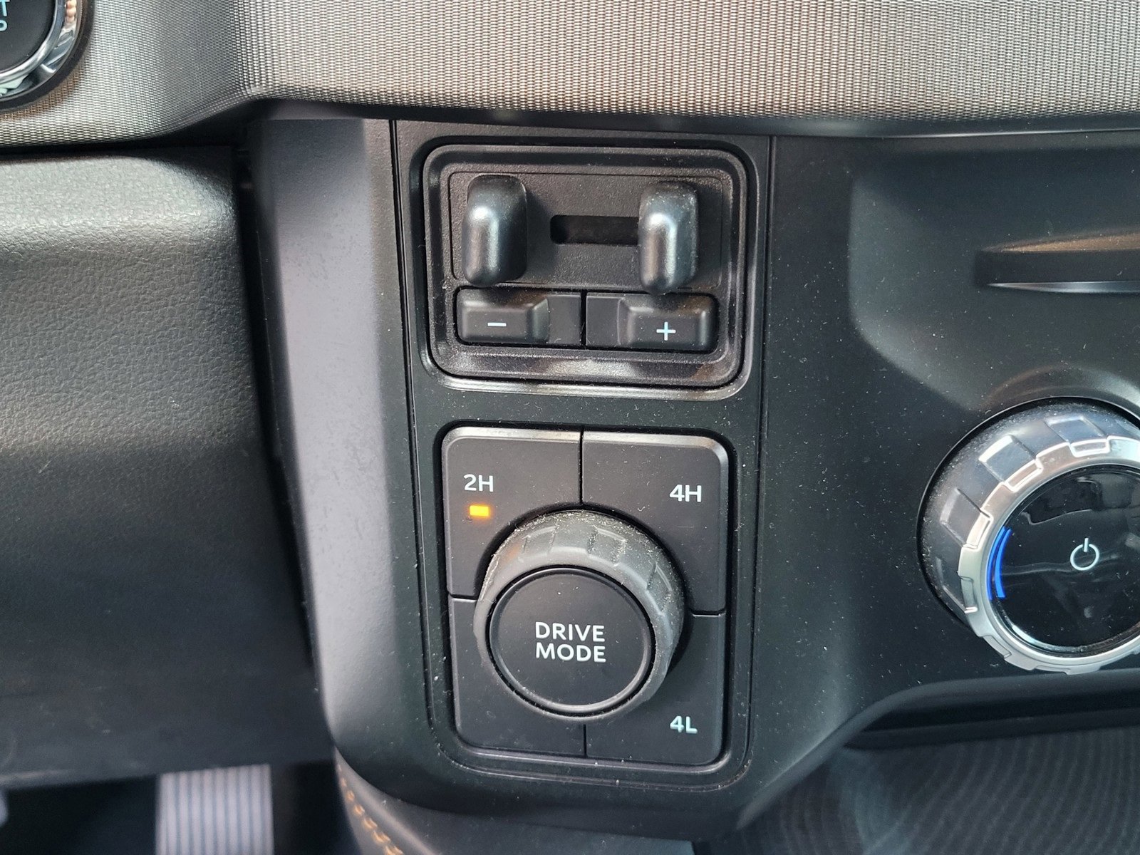 Certified 2023 Ford F250 Platinum image 25