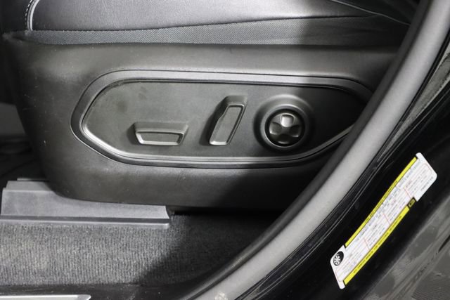 Used 2023 Jeep Grand Cherokee L Overland image 39