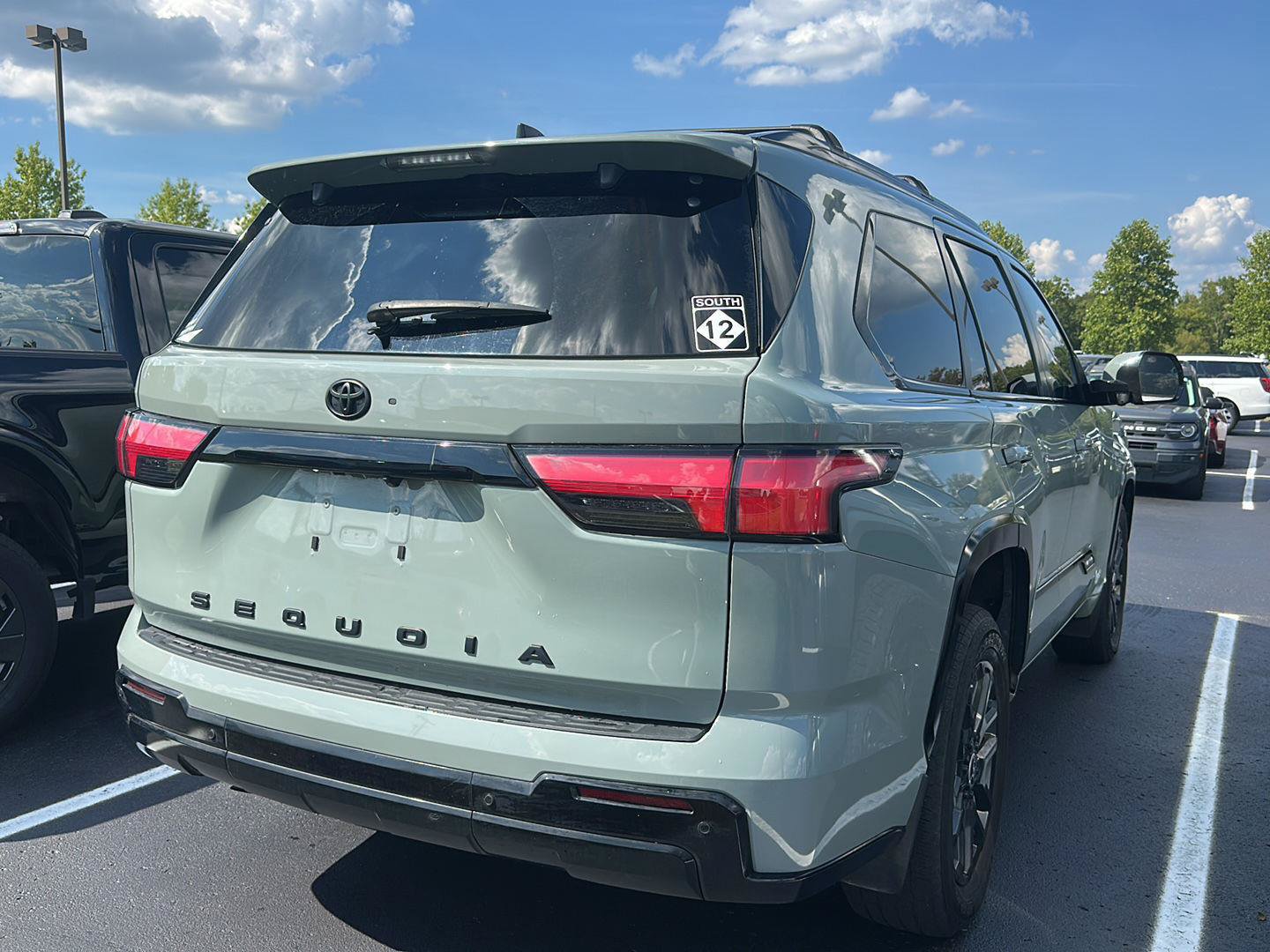 Used 2024 Toyota Sequoia Platinum AWD/4WD image 3