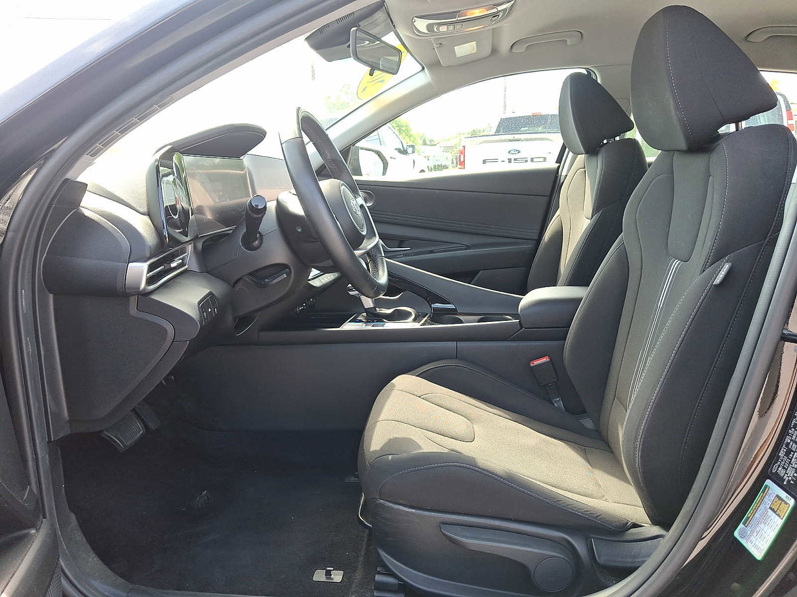 Used 2023 Hyundai Elantra SEL w/ Convenience Package FWD image 13