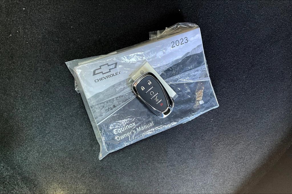 Used 2023 Chevrolet Equinox LT w/ Driver Convenience Package image 10