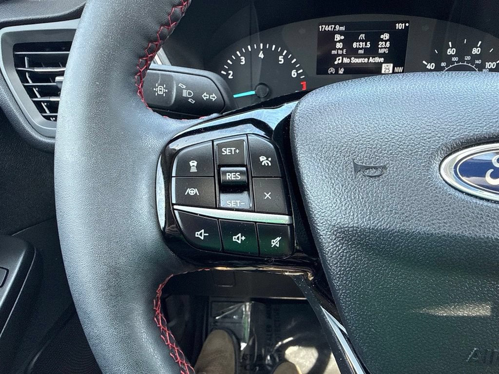 Certified 2022 Ford Escape SEL w/ SEL Stealth AWD Package image 21