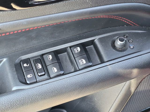 Used 2023 Jeep Compass Trailhawk image 13