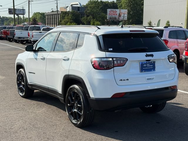 Used 2026 Jeep Compass Latitude AWD/4WD image 8