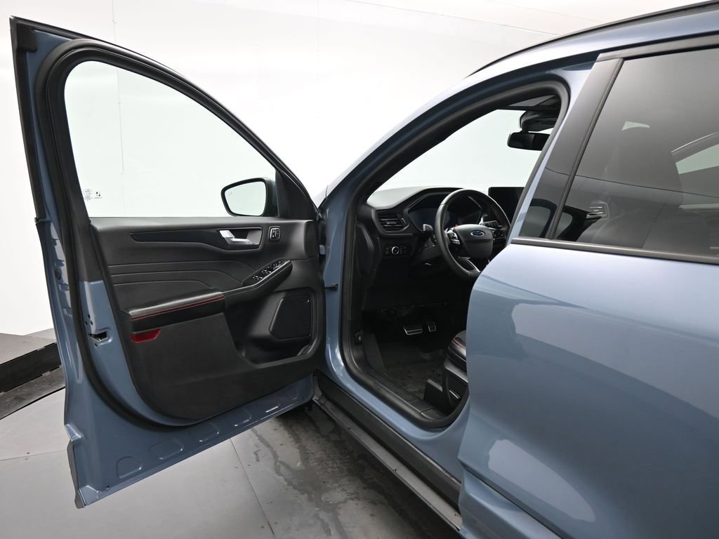 Certified 2023 Ford Escape ST-Line Elite image 36