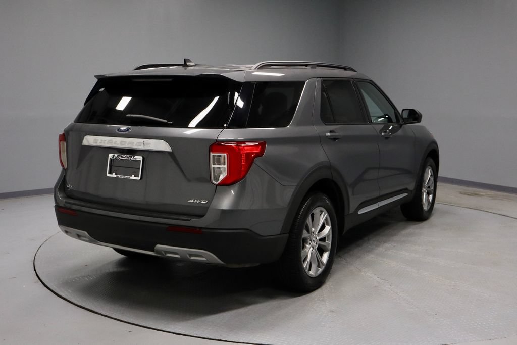 Certified 2022 Ford Explorer XLT w/ Equipment Group 202A AWD/4WD image 12