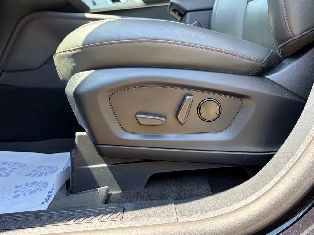 Certified 2025 Ford Explorer Active w/ Active Comfort Package AWD/4WD image 52