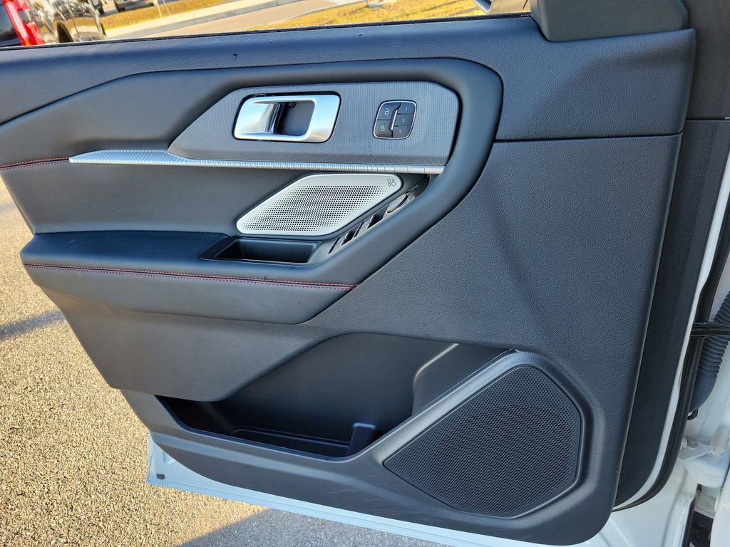 Certified 2025 Ford Explorer ST image 23