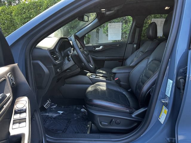 Certified 2023 Ford Escape ST-Line Elite w/ Premium Technology Package AWD/4WD image 19