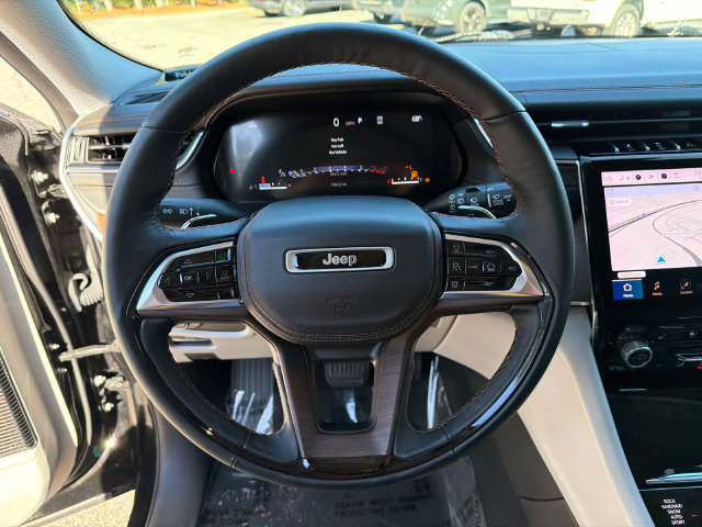 Used 2022 Jeep Grand Cherokee Summit w/ Adv Protech Group IV AWD/4WD image 26