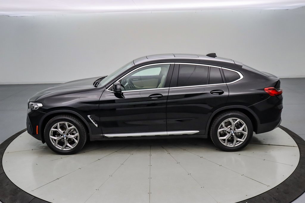 Used 2022 BMW X4 xDrive30i w/ Premium Package 2 image 2