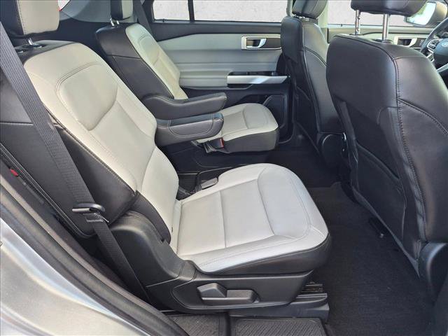 Certified 2021 Ford Explorer XLT w/ Equipment Group 202A AWD/4WD image 20