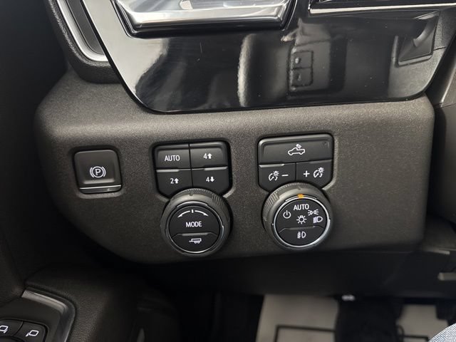 Used 2023 Chevrolet Silverado 1500 RST w/ True North Edition Plus AWD/4WD image 19