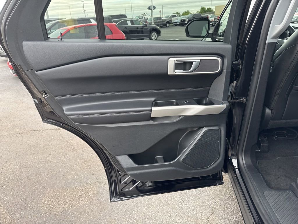 Certified 2021 Ford Explorer XLT w/ Equipment Group 202A AWD/4WD image 26