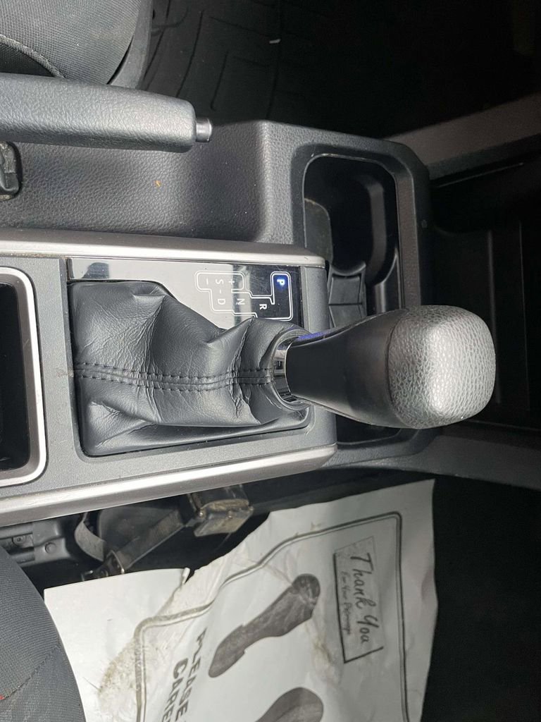 Used 2023 Toyota Tacoma SR5 AWD/4WD image 17