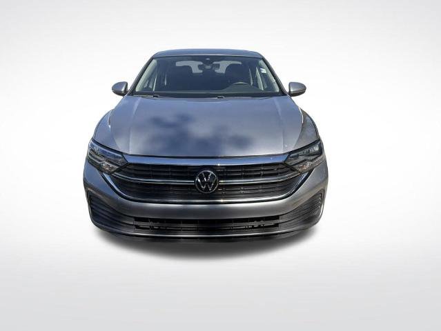 Used 2023 Volkswagen Jetta SE w/ Black Wheel Package FWD image 3