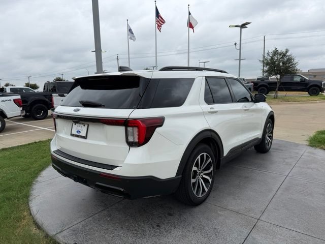 Certified 2025 Ford Explorer ST-Line w/ Premium Package RWD image 7