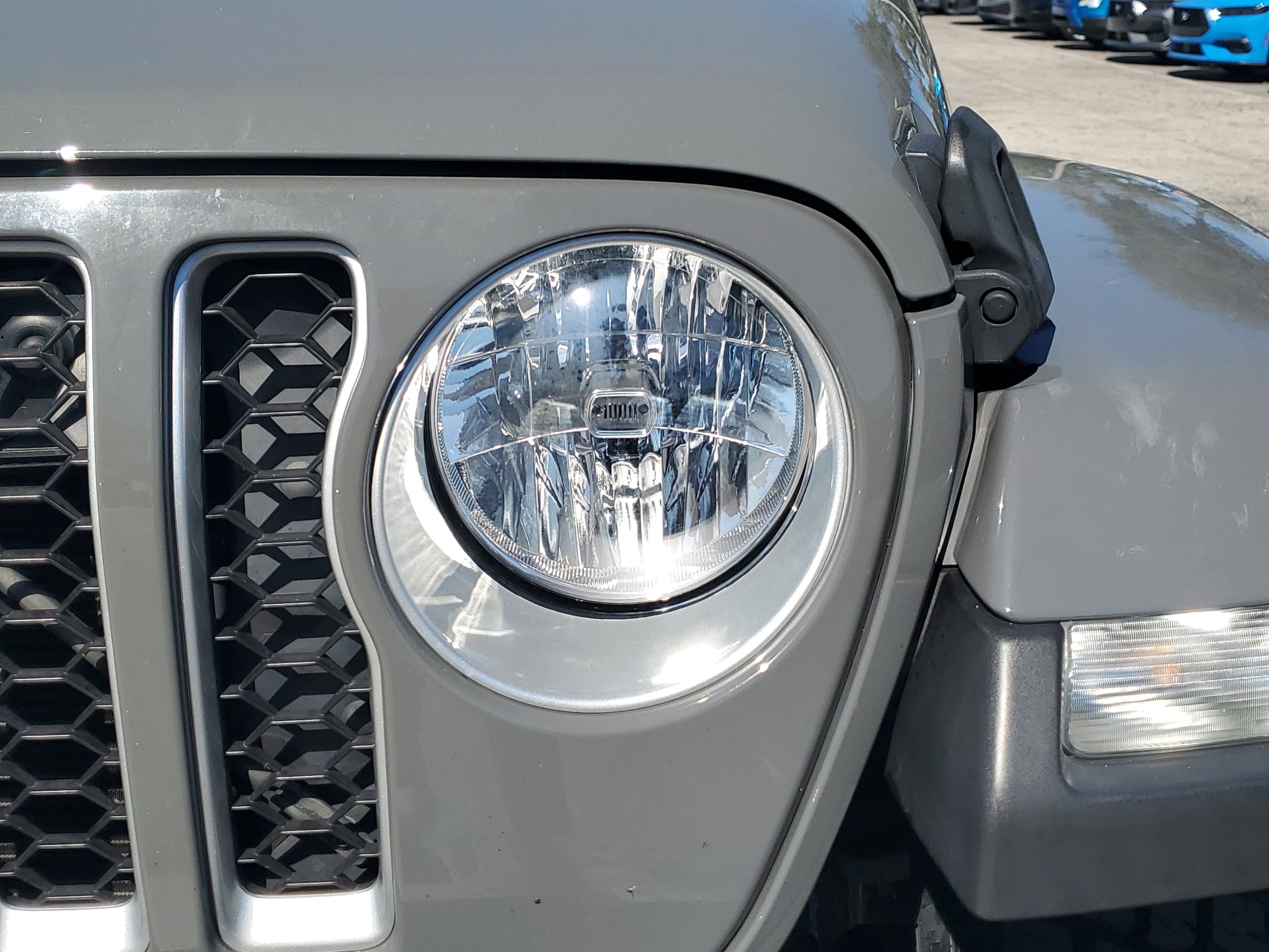 Used 2021 Jeep Gladiator Overland w/ Popular Equipment Package image 6