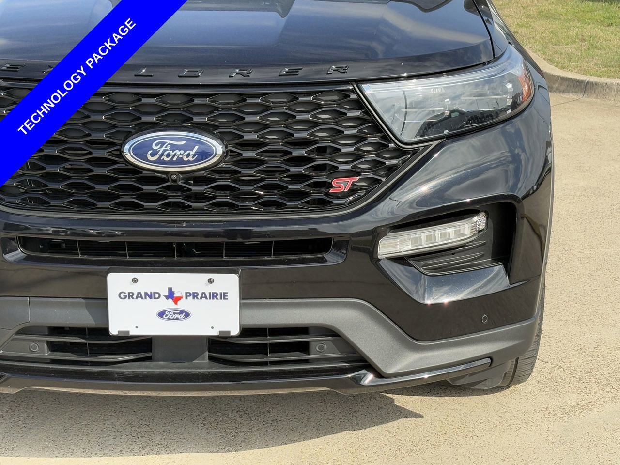 Certified 2023 Ford Explorer ST w/ Equipment Group 401A image 11