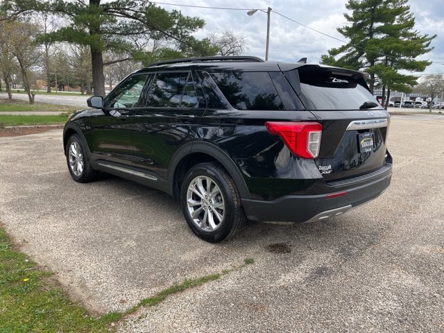 Certified 2024 Ford Explorer XLT w/ Equipment Group 202A AWD/4WD image 31