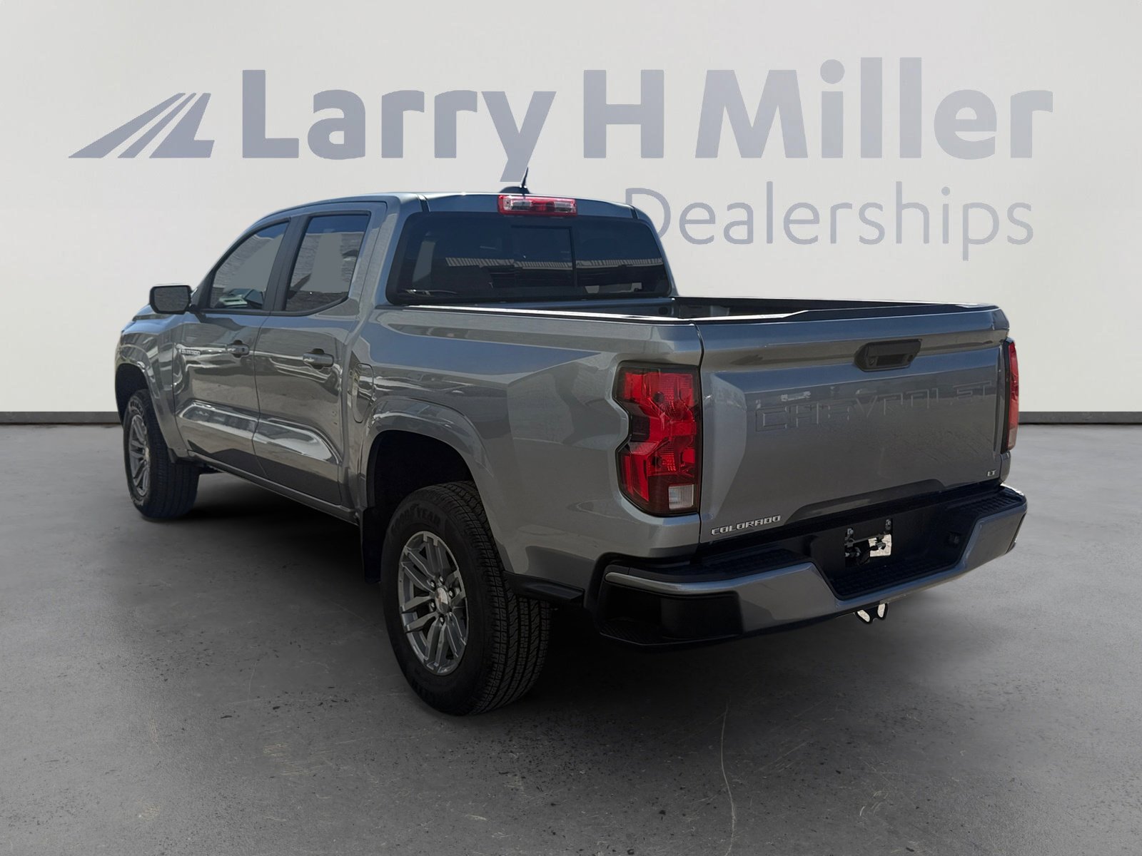 Used 2024 Chevrolet Colorado LT w/ LT Convenience Package image 3