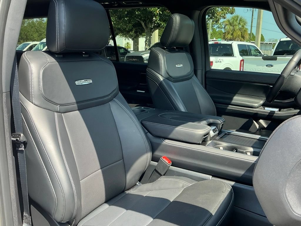 Certified 2025 Ford Expedition Max Platinum w/ Stealth Performance Package AWD/4WD image 24