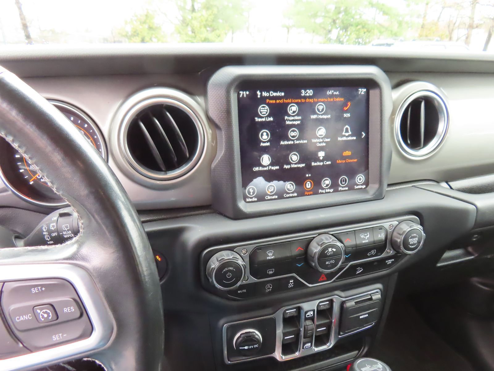 Used 2019 Jeep Wrangler Unlimited Sahara image 27