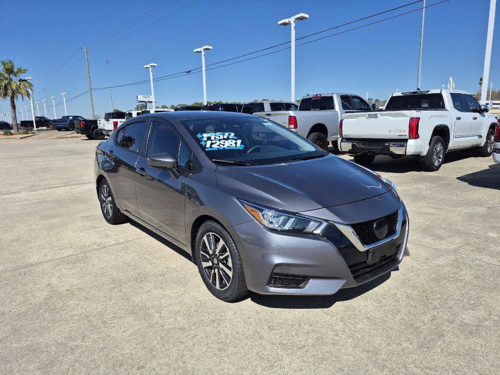 Used 2021 Nissan Versa SV image 6