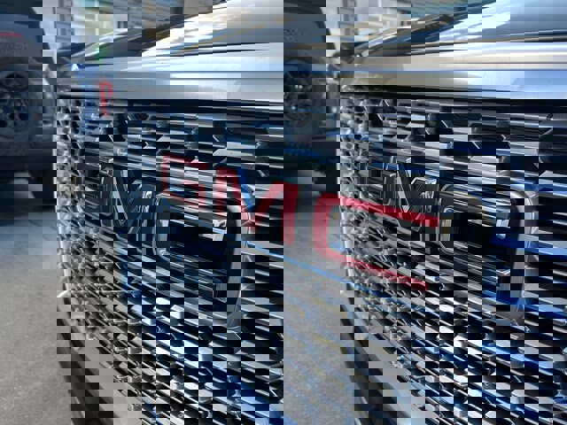 Used 2022 GMC Yukon Denali image 23