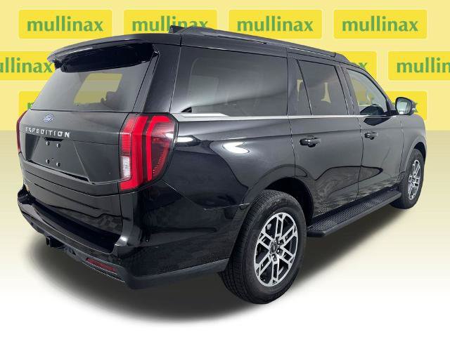 Certified 2025 Ford Expedition Active RWD image 4