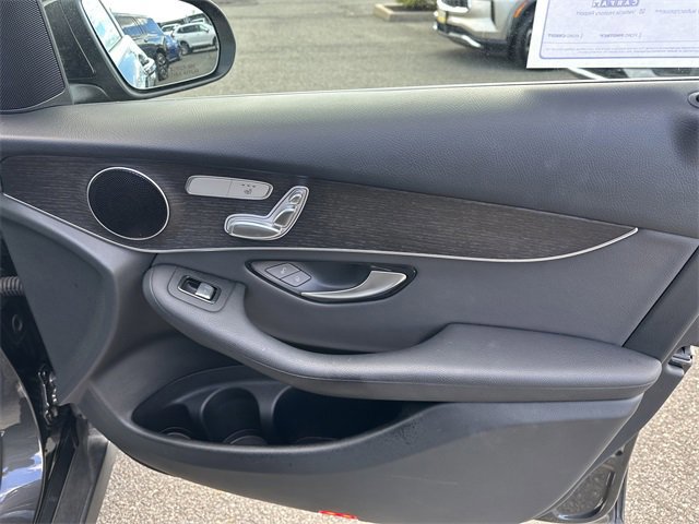 Used 2020 Mercedes-Benz GLC 300 4MATIC image 37