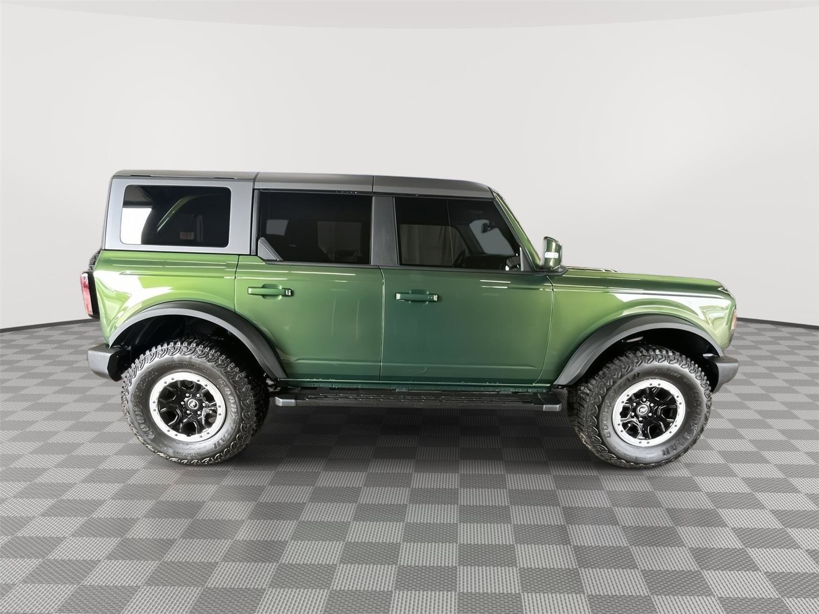 Certified 2022 Ford Bronco Outer Banks w/ Sasquatch Package AWD/4WD image 4