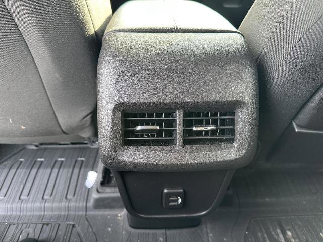 Used 2024 GMC Terrain SLE w/ Elevation Edition image 20