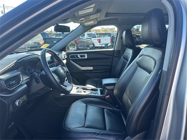 Certified 2022 Ford Explorer XLT w/ Equipment Group 202A image 9