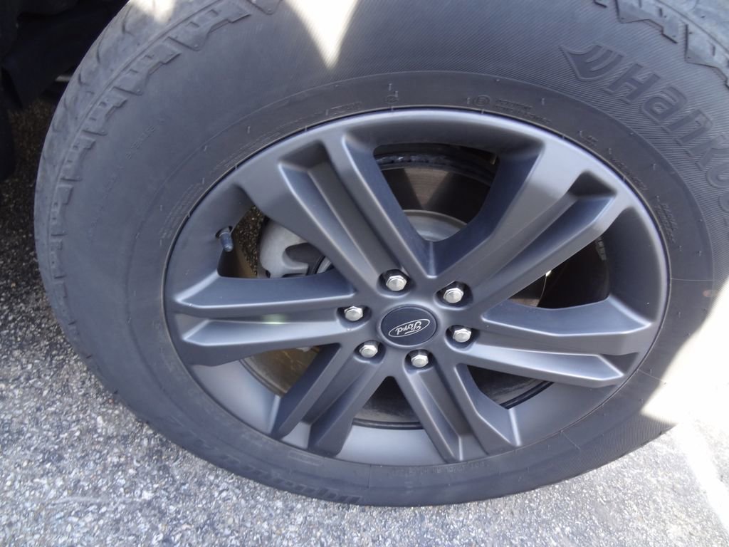 Certified 2023 Ford F150 XLT w/ Equipment Group 302A High image 9