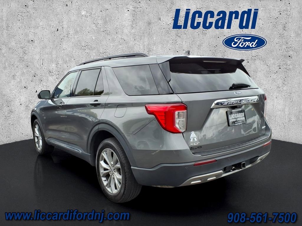 Certified 2023 Ford Explorer XLT w/ Equipment Group 202A AWD/4WD image 4