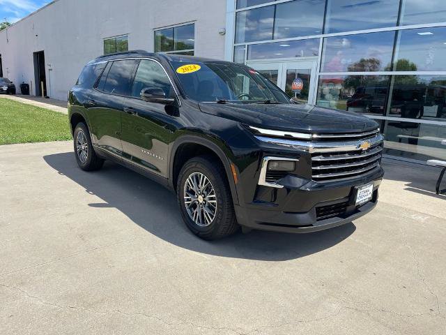 Used 2024 Chevrolet Traverse LT