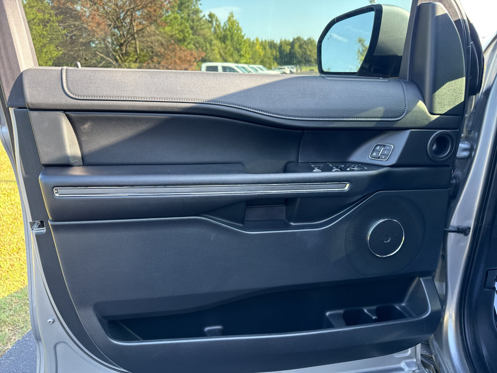 Certified 2021 Ford Expedition XLT RWD image 10
