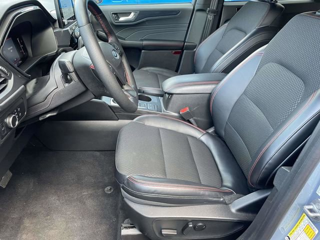 Certified 2025 Ford Escape ST-Line w/ Cold Weather Package image 13