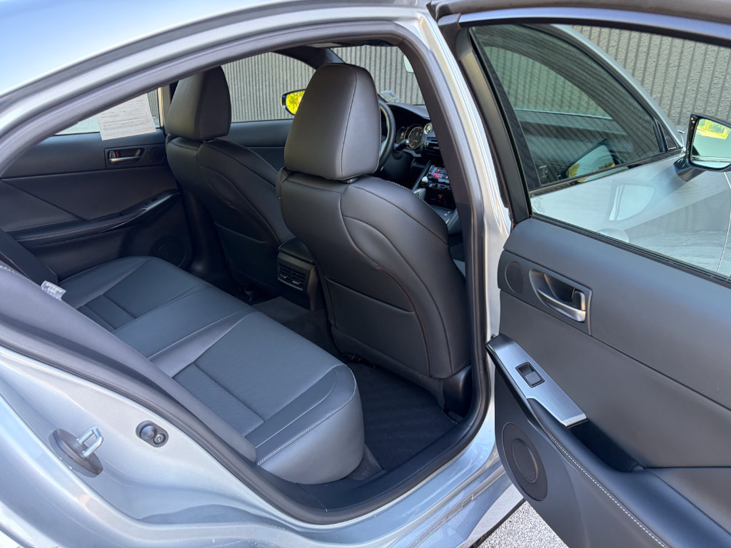 Used 2024 Lexus IS 500 RWD image 24