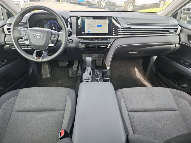 Used 2025 Toyota Camry LE FWD image 31
