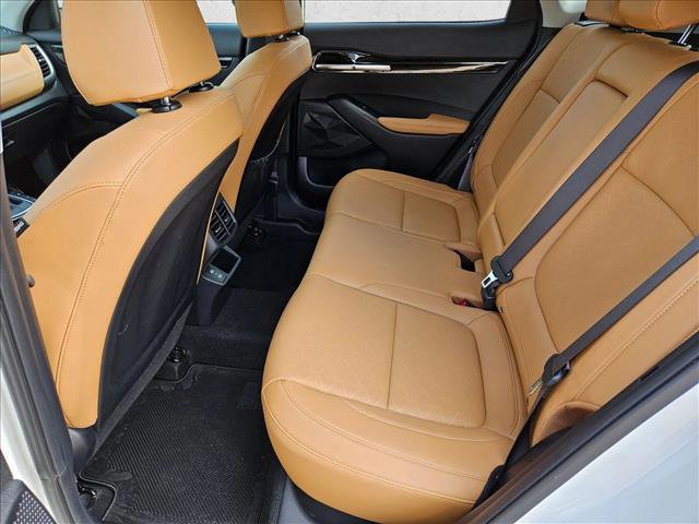 Used 2025 Kia Seltos EX w/ EX Sunroof Package image 18