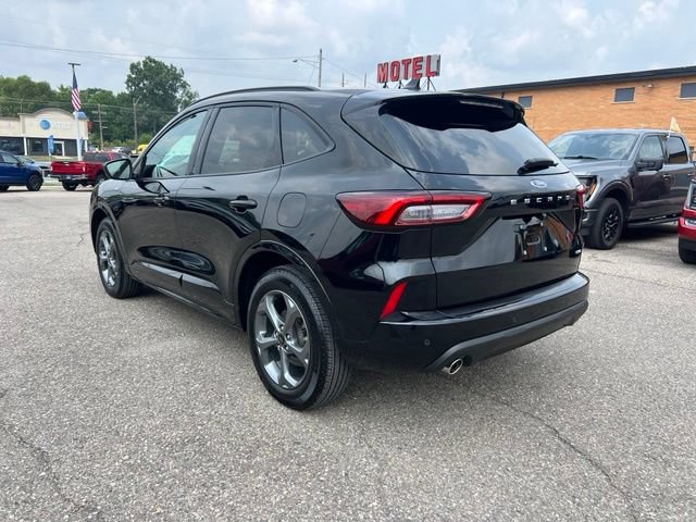 Certified 2024 Ford Escape ST-Line w/ Tech Pack #1 AWD/4WD image 6