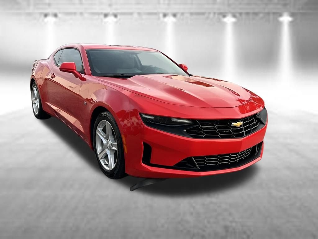 Used 2022 Chevrolet Camaro LT RWD image 2